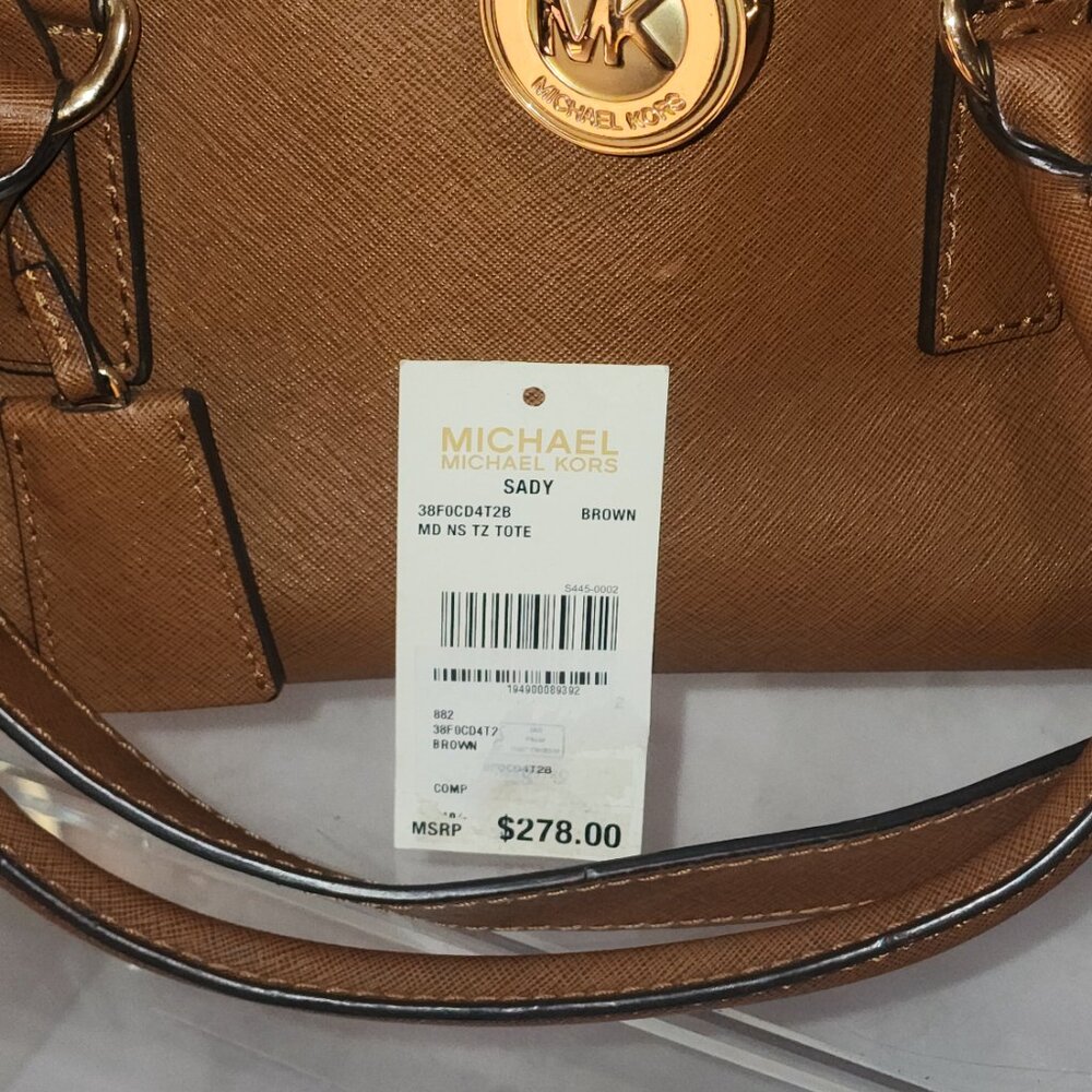 Condition Pre-Owned - Excellent Condition - image 3